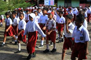 Hari pertama masuk sekolah di Papua
