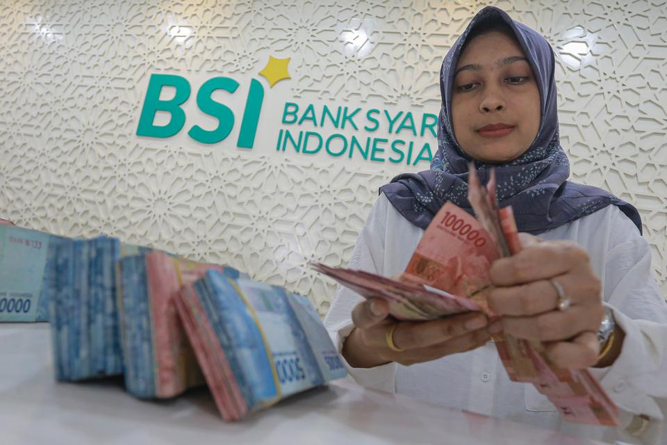 PT Bank Syariah Indonesia Tbk (BRIS) atau BSI akan membayarkan dividen tunai Rp 855,56 miliar pada 20 Juni 2024 mendatang. 