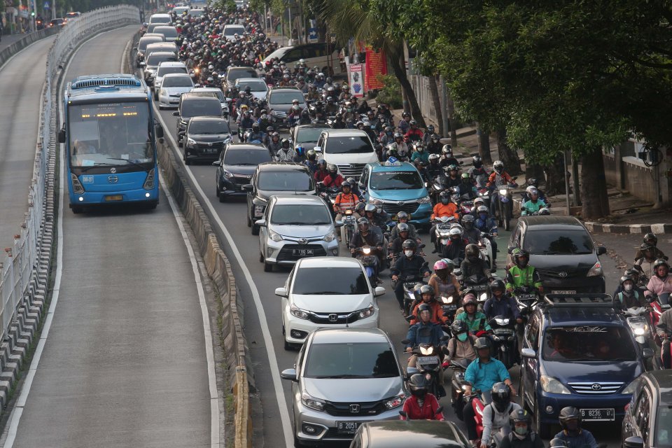 Kemacetan Terjadi Pada Hari Pertama Masuk Kerja Usai Libur Lebaran