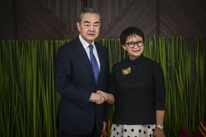 Pertemuan Menlu Indonesia dengan Menlu China