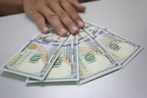 Nilai Tukar Rupiah Ditutup Menguat Terhadap Dolar AS