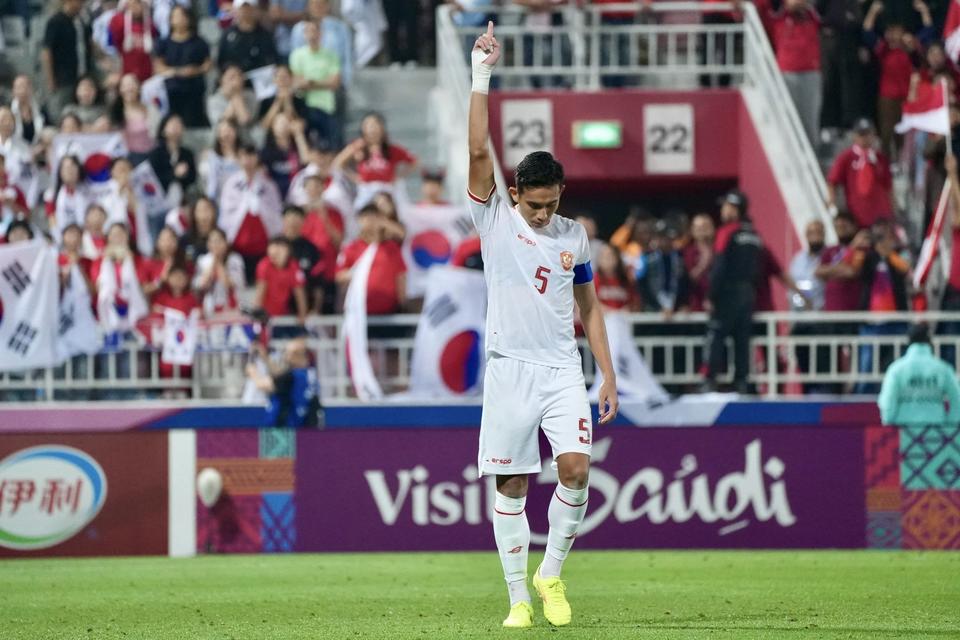 Pesepak bola Timnas U-23 Indonesia Rizky RIdho Ramadhani usai berhasil mencetak gol di Stadion Abdullah bin Khalifa, Doha, Qatar, Jumat (26/4/2024) dini hari.