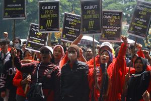 Unjuk rasa memperingati Hari Buruh di Malang