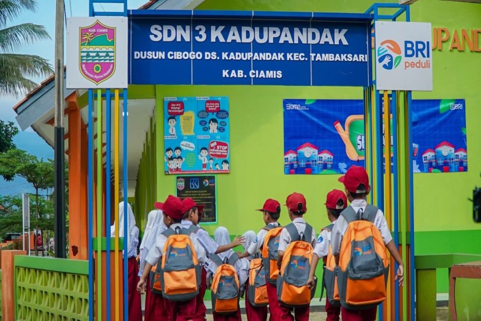 “BRI Peduli Ini Sekolahku”, Wujud Komitmen BRI Majukan Pendidikan ...