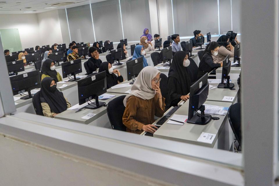 50 Contoh Soal UTBK SNBT 2025