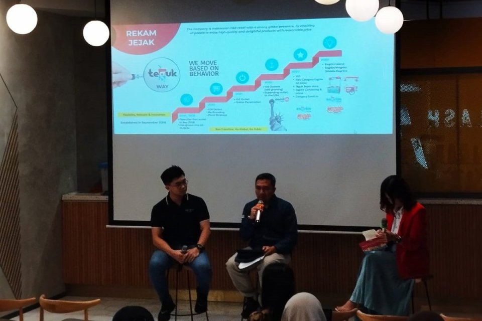 Perusahaan minuman kekinian merek Teguk, PT Platinum Wahab Nusantara Tbk (TGUK), menggandeng produsen es krim Aice untuk melakukan investasi bersama demi memperluas pasar di Indonesia.
