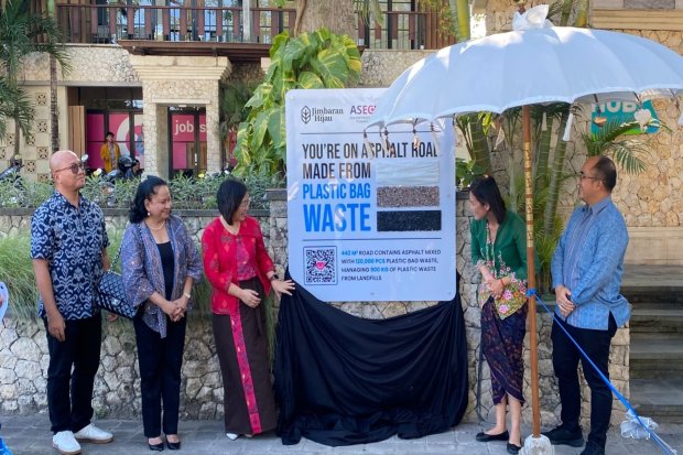 Chandra Asri Resmikan Showcase Nasional Jalan Aspal Plastik di Bali