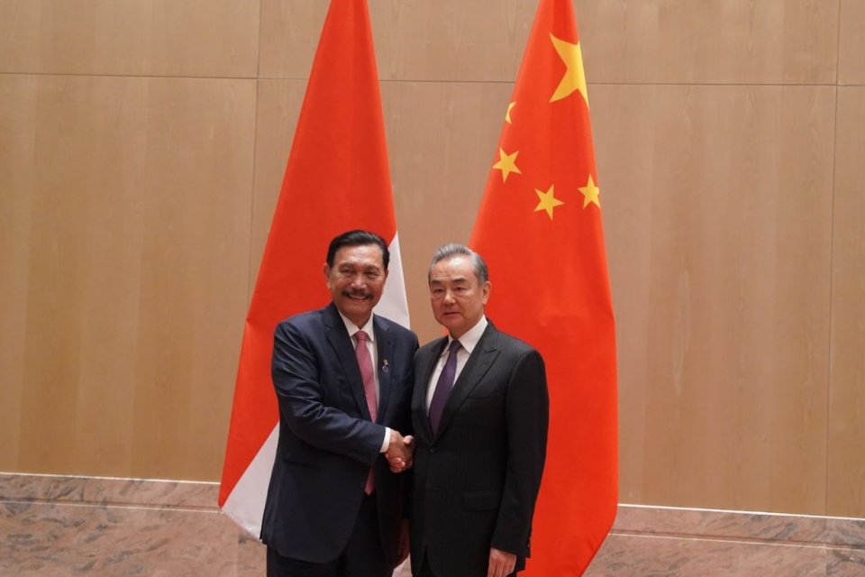 Menteri Koordinator Bidang Kemaritiman melakukan pertemuan bilateral bersama Menteri Luar Negeri Tiongkok H.E. Wang Yi, di kawasan Geopark ChangBai Shan, Kamis (13/6).