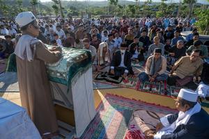 Shalat Idul Adha di Taman Huntap Talise Palu