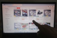 Ilustrasi Belanja Online