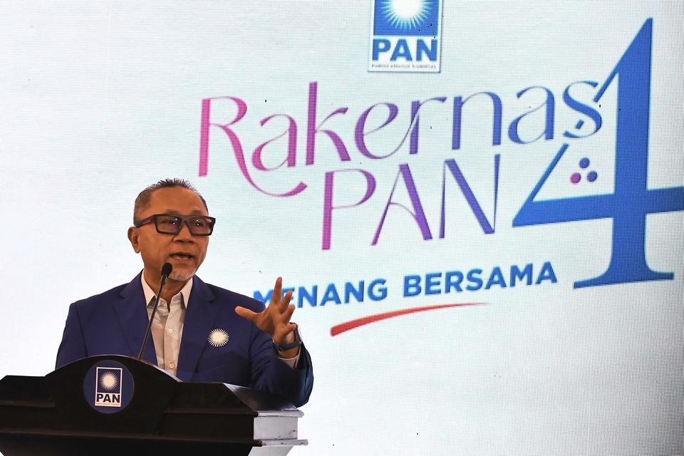 Ketua Umum PAN (Partai Amanat Nasional) Zulkifli Hasan memberi sambutan saat Rakernas (Rapat Kerja Nasional) ke 4 di Jakarta, Sabtu (29/6/2024). Pada rakernas tersebut PAN membahas rencana kongres dan menetapkan calon Gubernur serta wakil Gubernur untuk 