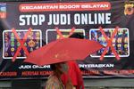 Spanduk sosialisasi larangan judi online di Kota Bogor