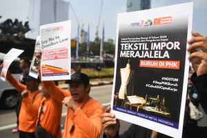 Aksi unjuk rasa buruh di Jakarta