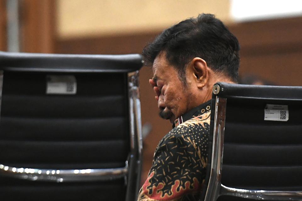 Terdakwa kasus pemerasan dan gratifikasi di Kementerian Pertanian Syahrul Yasin Limpo menjalani sidang di Pengadilan Tipikor, Jakarta, Jumat (5/7/2024). Sidang dengan terdakwa mantan Menteri Pertanian itu beragendakan pembacaan nota pembelaan (pledoi).