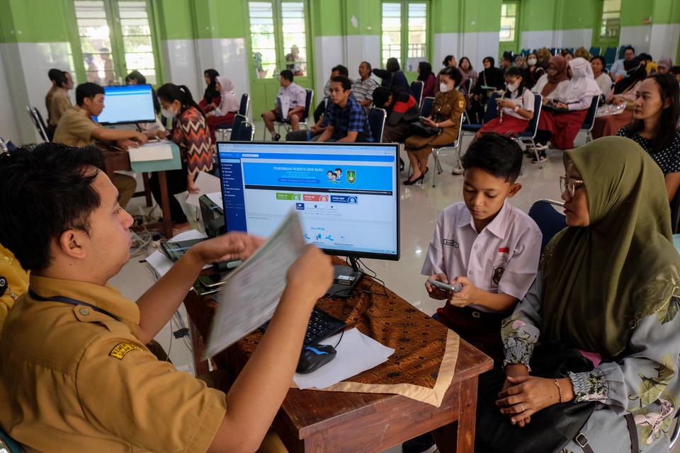 Syarat Jalur Domisili SPMB DKI Jakarta 2025
