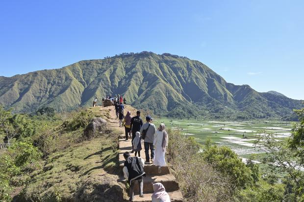 Gunung Rinjani Jadi Percontohan Taman Nasional Nol Sampah