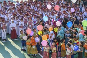 Hari pertama masuk sekolah di Banten