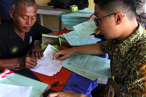 Penyerahan sertifikat tanah di Dumai