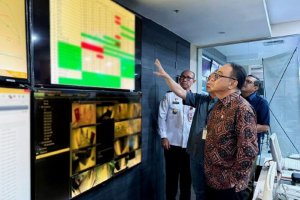 Menkominfo Budi Arie Setiadi melakukan inspeksi mendadak (sidak) ke Data Center (DC) Temporer Pusat Data Nasional Sementara (PDNS) 2 di Tangerang Sela
