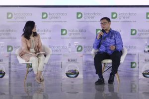 Kepala Pusat Industri Hijau Kemenperin Apit Pria Nugraha di Katadata SAFE 2024