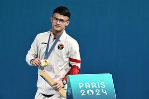 Olimpiade Paris 2024 : Lifter Rizki Juniansyah raih emas