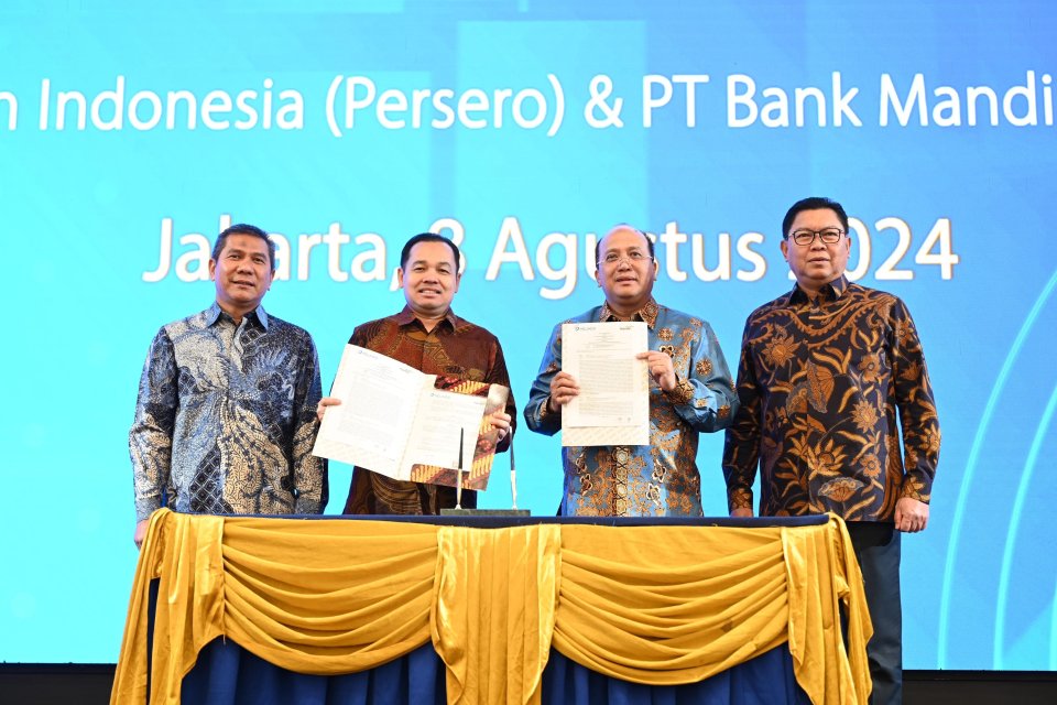 Bank Mandiri bersama PT Pelabuhan Indonesia (Pelindo) kembali menegaskan kemitraan strategis yang telah terjalin lebih dari dua dekade.