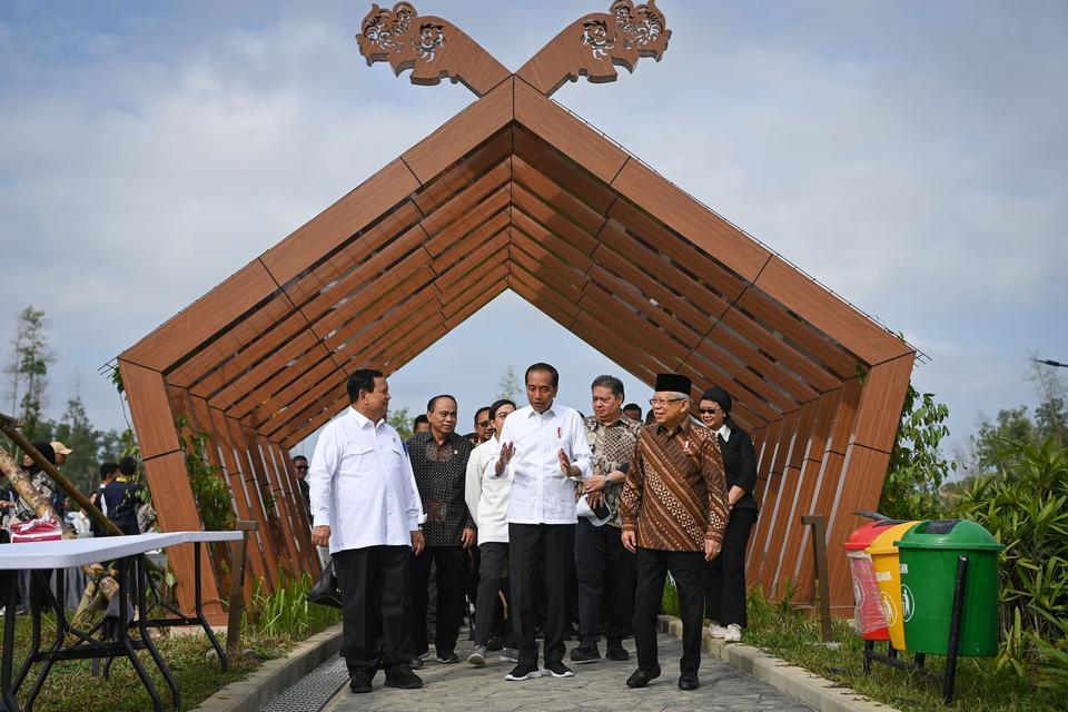 Presiden dan menteri-menteri kunjungi embung sebelum rapat kabin