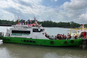 Kapal konversi dual fuel diesel dan LNG milik PHM