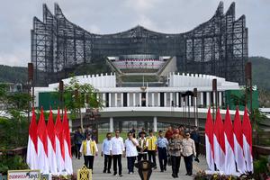 Presiden Jokowi meresmikan Plaza Seremoni Sumbu Kebangsaan