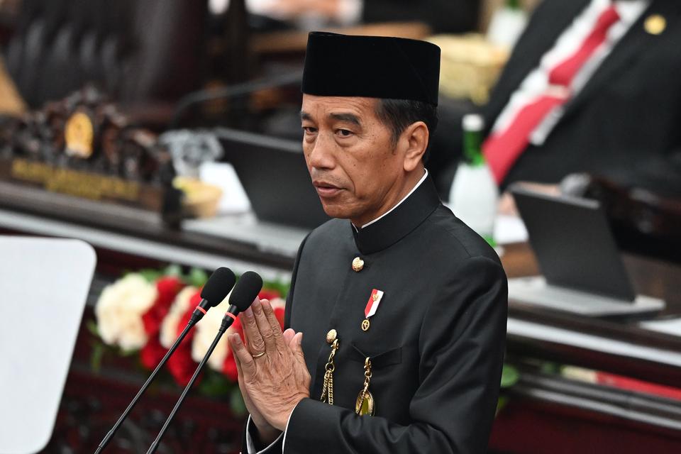 Presiden Joko Widodo menyampaikan pidato terkait Laporan Kinerja Lembaga-lembaga Negara dan Pidato Kenegaraan dalam rangka HUT Ke-79 Kemerdekaan Republik Indonesia dalam Sidang Tahunan MPR dan Sidang Bersama DPR - DPD Tahun 2024 di Gedung Nusantara, kompl