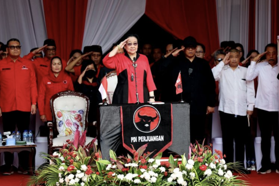 Ketua Umum PDIP Megawati Soekarnoputri saat memimpin Upacara HUT Ke-79 RI di Masjid At-Taufiq, Sekolah Partai, Jakarta, Sabtu (17/8/2024). 