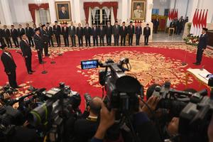 Presiden lantik menteri dan wakil menteri