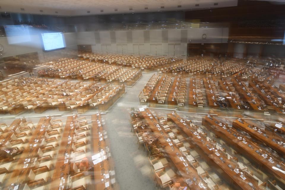 Suasana rapat paripurna ke-2 Masa Persidangan I tahun sidang 2024-2025 DPR di kompleks Parlemen, Jakarta, Selasa (20/8/2024). 