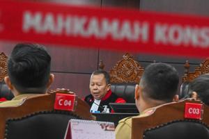 Sidang putusan uji materi Undang-Undang Pilkada