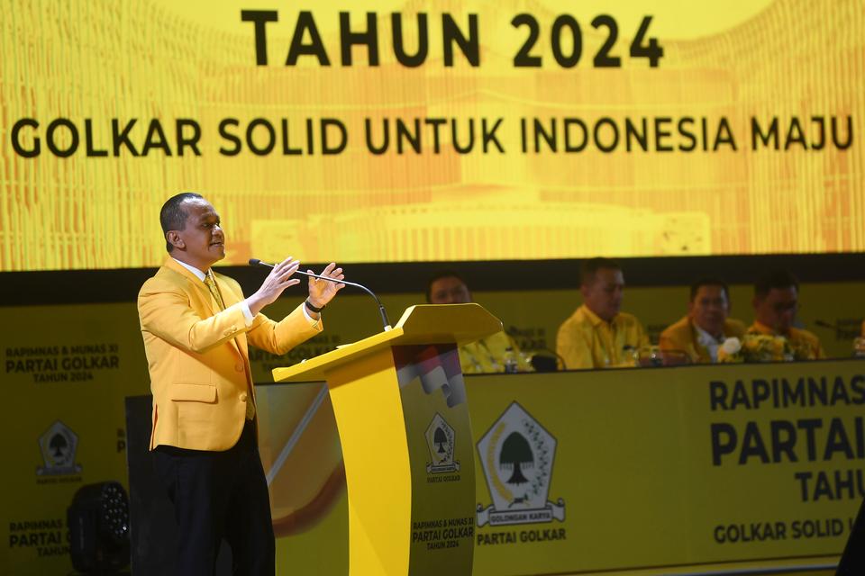 Calon Ketua Umum Partai Golkar Bahlil Lahadalia menyampaikan visi misi saat berlangsungnya Rapimnas dan Musyawarah Nasional XI Partai Golkar 2024 di Jakarta, Rabu (21/8/2024). Munas Partai Golkar menyetujui Bahlil Lahadalia menjadi Ketua Umum Dewan Pengur