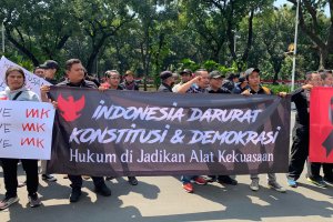 Aksi di depan gedung Mahkamah Konstitusi sebagai reaksi rencana DPR mengesahkan revisi Undang-Undang Pilkada, Kamis (22/8)