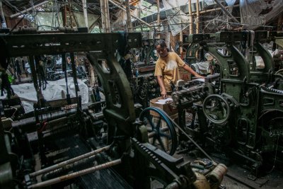 Penjaga Warisan Budaya Tenun Setagen 