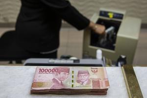 Nilai tukar rupiah tertinggi se-Asia