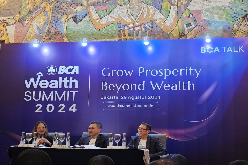 PT Bank Central Asia (BCA) Tbk (BBCA) tengah melakukan Konferensi Pers BCA Wealth Summit 2024, di Ramayana Terrace, Hotel Indonesia Kempinsk, Kamis (29/8).