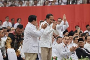 Presiden Joko Widodo bersama Ketua Umum Partai Gerindra Prabowo Subianto di Rapimnas Gerindra, Jakarta, Sabtu (31/8). Foto: Instagram/Prabowo Subianto