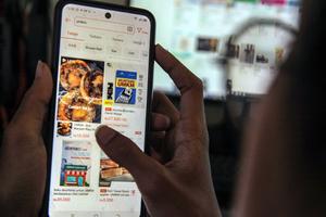 Biaya kenaikan administrasi platform e-commerce