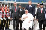 Paus Fransiskus tinggalkan Indonesia