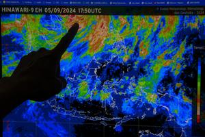 Peringatan dini dampak siklon tropis Yagi di Maluku Utara