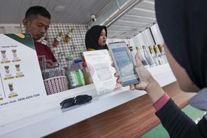 Pencapaian transaksi uang elektronik