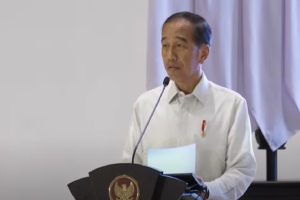 Presiden Joko Widodo saat pengarahan anggota TNI-Polri di IKN, Kalimantan Timur, Kamis (12/9). Foto: Youtube/Sekretariat Presiden