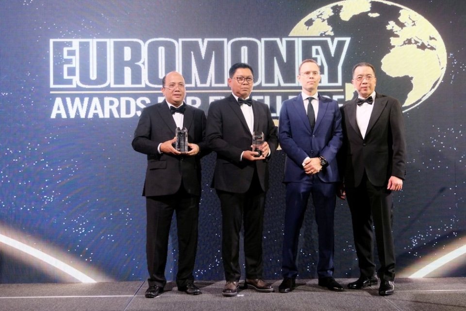 Penghargaan Euromoney ini diperoleh Bank Mandiri berdasarkan penilaian pencapaian dan kinerja perseroan selama satu tahun terakhir.