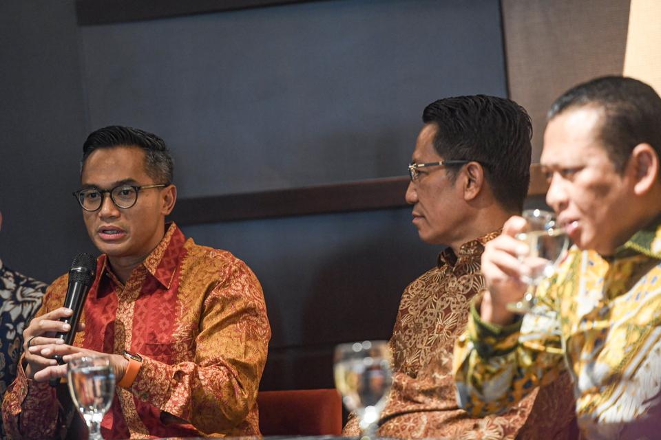 anindya bakrie, kadin, arsjad rasjid