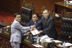 Rapat Paripurna DPR sahkan UU Kementerian Negara