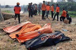 Penemuan tujuh jenazah di Kali Bekasi