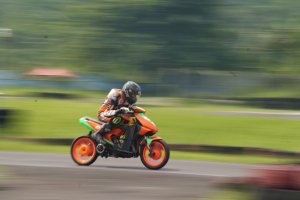 Balap konversi motor listrik